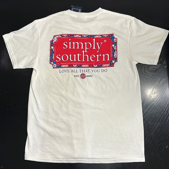 NWT Simply Southern White T-Shirt “Love All That You Do” Size Medium - Picture 8 of 10